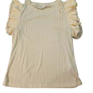 NWOT Hem & Thread Eyelet Lace Pleated Ruffle Sleeve Top (Pastel Yellow, Size L)